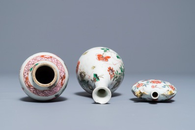 Two Chinese famille rose and verte vases and a snuff bottle, Kangxi/Yongzheng