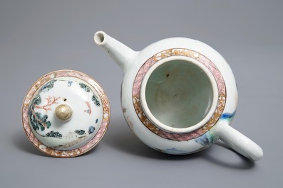 Une th&eacute;i&egrave;re couverte en porcelaine de Chine famille rose, Yongzheng