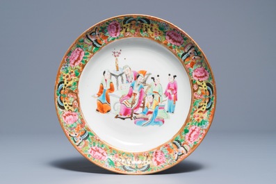 Twelve Chinese Canton Mandarin famille rose plates and soup plates, Daoguang