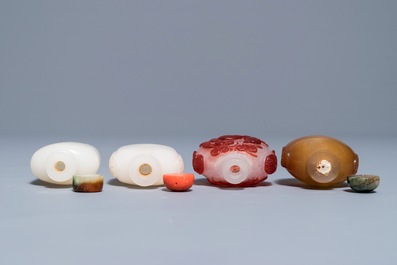 Eight various glass snuff bottles, 19/20th C.