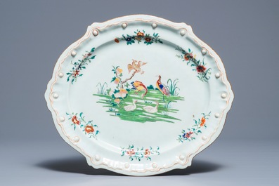 Twee Chinese ovale famille rose schotels in Hoechst-stijl, Qianlong