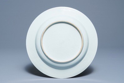 Un plat en porcelaine de Chine famille rose &agrave; d&eacute;cor d'europ&eacute;ens aupr&egrave;s d'une pagode, Qianlong