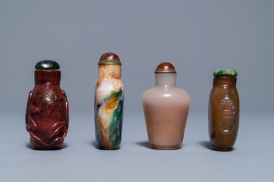 Eight various glass snuff bottles, 19/20th C.