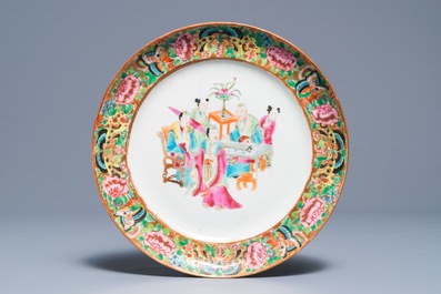 Twelve Chinese Canton Mandarin famille rose plates and soup plates, Daoguang