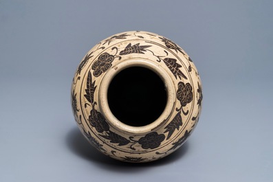 A Chinese Cizhou painted vase, Yuan