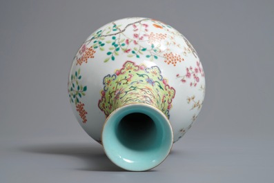 A Chinese famille rose bottle vase with floral design, Jiaqing mark, 19/20th C.