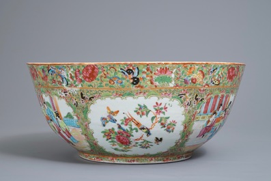 A large Chinese Canton famille rose 'mandarin' bowl, 19th C.