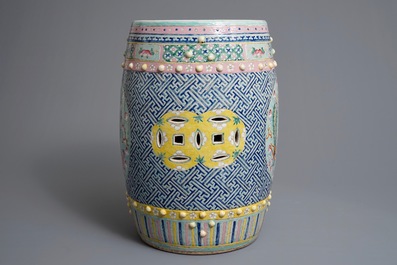 A Chinese famille rose 'dragon and phoenix' garden seat, 19th C.