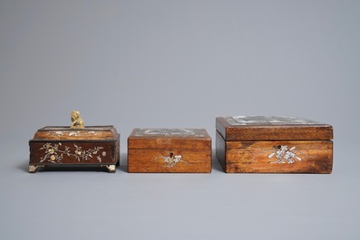 Trois bo&icirc;tes en bois incrust&eacute; de nacre, Chine, 19&egrave;me