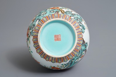 A Chinese famille rose bottle vase with floral design, Jiaqing mark, 19/20th C.