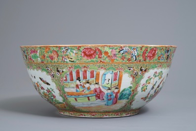 A large Chinese Canton famille rose 'mandarin' bowl, 19th C.