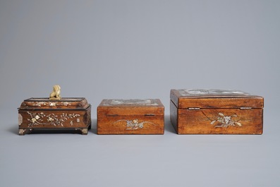 Trois bo&icirc;tes en bois incrust&eacute; de nacre, Chine, 19&egrave;me