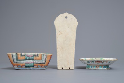 Two Chinese famille rose bowls and a wall hanging vase, 19th C.