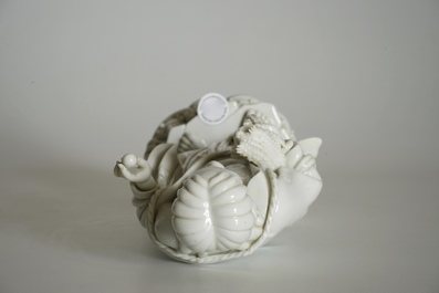 Un mod&egrave;le de Liu Hai et le crapaud en blanc de Chine de Dehua, marque de Xie Bamboo, d&eacute;but du 19&egrave;me