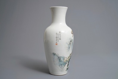 Un vase en porcelaine de Chine &agrave; d&eacute;cor d'un tigre, marque de Qianlong, 20&egrave;me