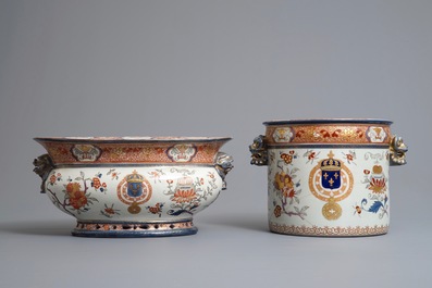 Twee Imari-stijl wijnkoelers met wapen van Koning Lodewijk XV van Frankrijk, Samson, Parijs, 19e eeuw