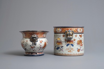 Twee Imari-stijl wijnkoelers met wapen van Koning Lodewijk XV van Frankrijk, Samson, Parijs, 19e eeuw