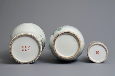 Two Chinese famille rose vases and a qianjiang cai hat stand, 19/20th C.