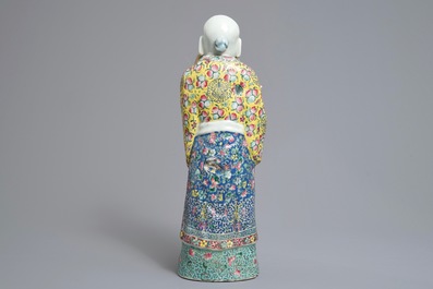 Twee Chinese famille rose figuren van Li Tieguai en Shoulao, 19/20e eeuw