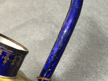 A Chinese Canton enamel teapot with floral design, 18/19th C.