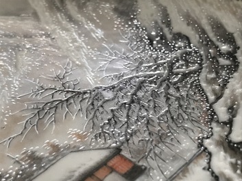Een paar Chinese polychrome schotels met winterlandschapsdecor, Republiek, 20e eeuw