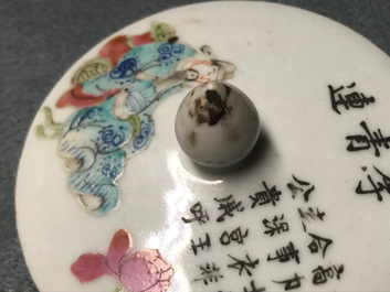 Een Chinese famille rose 'Wu Shuang Pu' dekselpot, 19e eeuw