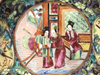 Twee Chinese famille rose schotels, een blauwwitte cachepot en negen Canton schotels, 19e eeuw