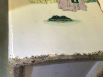 Deux vases de forme carr&eacute; en porcelaine de Chine qianjiang cai, 19/20&egrave;me