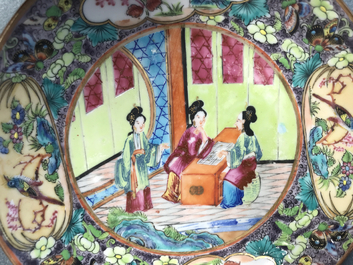 Twee Chinese famille rose schotels, een blauwwitte cachepot en negen Canton schotels, 19e eeuw