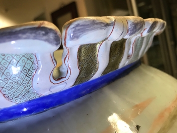 A rare Chinese famille rose Pronk style basin, Qianlong, ca. 1740