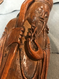 Twee Chinese bamboe figuren, 19e eeuw