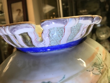 A rare Chinese famille rose Pronk style basin, Qianlong, ca. 1740