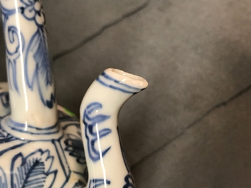 A Chinese blue and white kraak porcelain wine jug and cover, Wanli