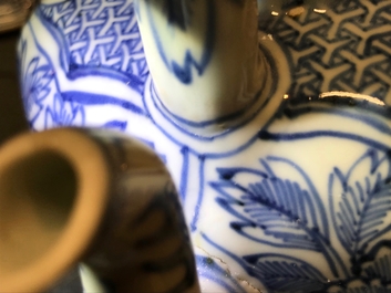 A Chinese blue and white kraak porcelain wine jug and cover, Wanli