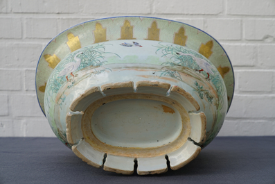 A rare Chinese famille rose Pronk style basin, Qianlong, ca. 1740