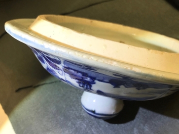 Un grand pot couvert en porcelaine de Chine bleu et blanc, Wanli, Ming