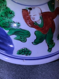Een Chinese wucai dekselvaas met figuren, Transitie periode