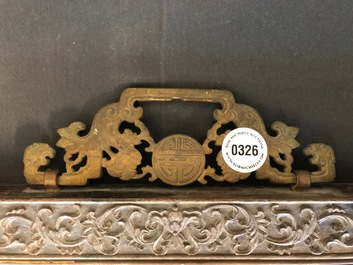 Un panneau en bois laqu&eacute; incrust&eacute; de jade et cloisonn&eacute;, Chine, 18&egrave;me