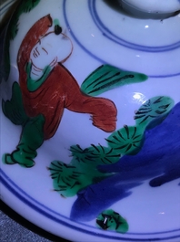 Een Chinese wucai dekselvaas met figuren, Transitie periode