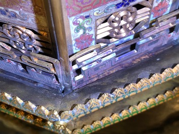 Un panneau en bois laqu&eacute; incrust&eacute; de jade et cloisonn&eacute;, Chine, 18&egrave;me