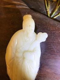 Un panneau en bois laqu&eacute; incrust&eacute; de jade et cloisonn&eacute;, Chine, 18&egrave;me