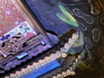 Un panneau en bois laqu&eacute; incrust&eacute; de jade et cloisonn&eacute;, Chine, 18&egrave;me