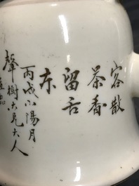 A Chinese qianjiang cai teapot and cover, 19/20th C.