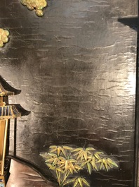 Un panneau en bois laqu&eacute; incrust&eacute; de jade et cloisonn&eacute;, Chine, 18&egrave;me