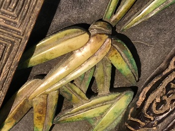 Un panneau en bois laqu&eacute; incrust&eacute; de jade et cloisonn&eacute;, Chine, 18&egrave;me