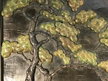 Un panneau en bois laqu&eacute; incrust&eacute; de jade et cloisonn&eacute;, Chine, 18&egrave;me