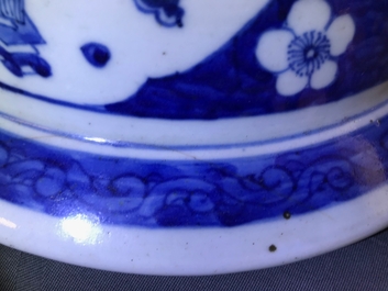 A large Chinese blue and white vase and cover with 'antiquities' design, 19th C.