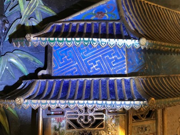 Un panneau en bois laqu&eacute; incrust&eacute; de jade et cloisonn&eacute;, Chine, 18&egrave;me