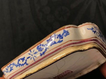 Quatre soucoupes de forme carr&eacute; en &eacute;maux de Canton, Qianlong