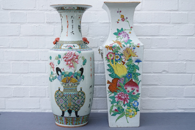 Twee grote Chinese famille rose vazen, 19/20e eeuw